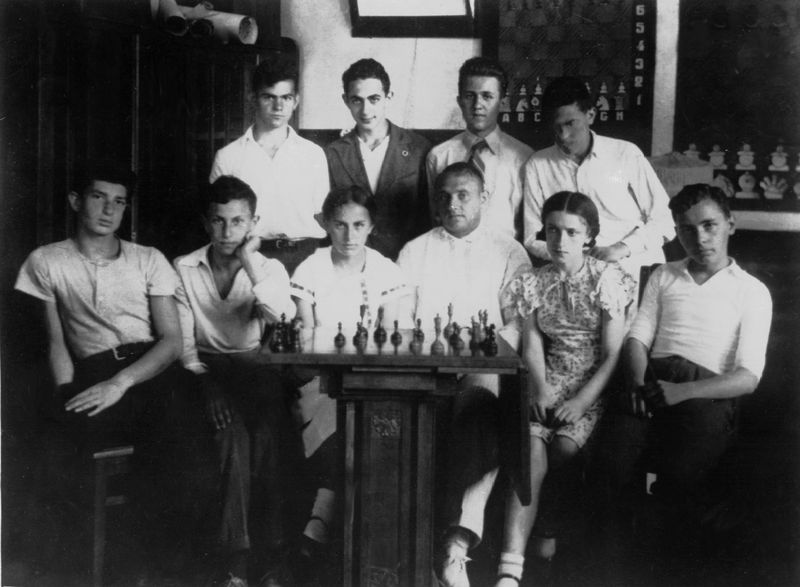 Ереван, июль 1939. Команда Киевского Дворца пионеров.